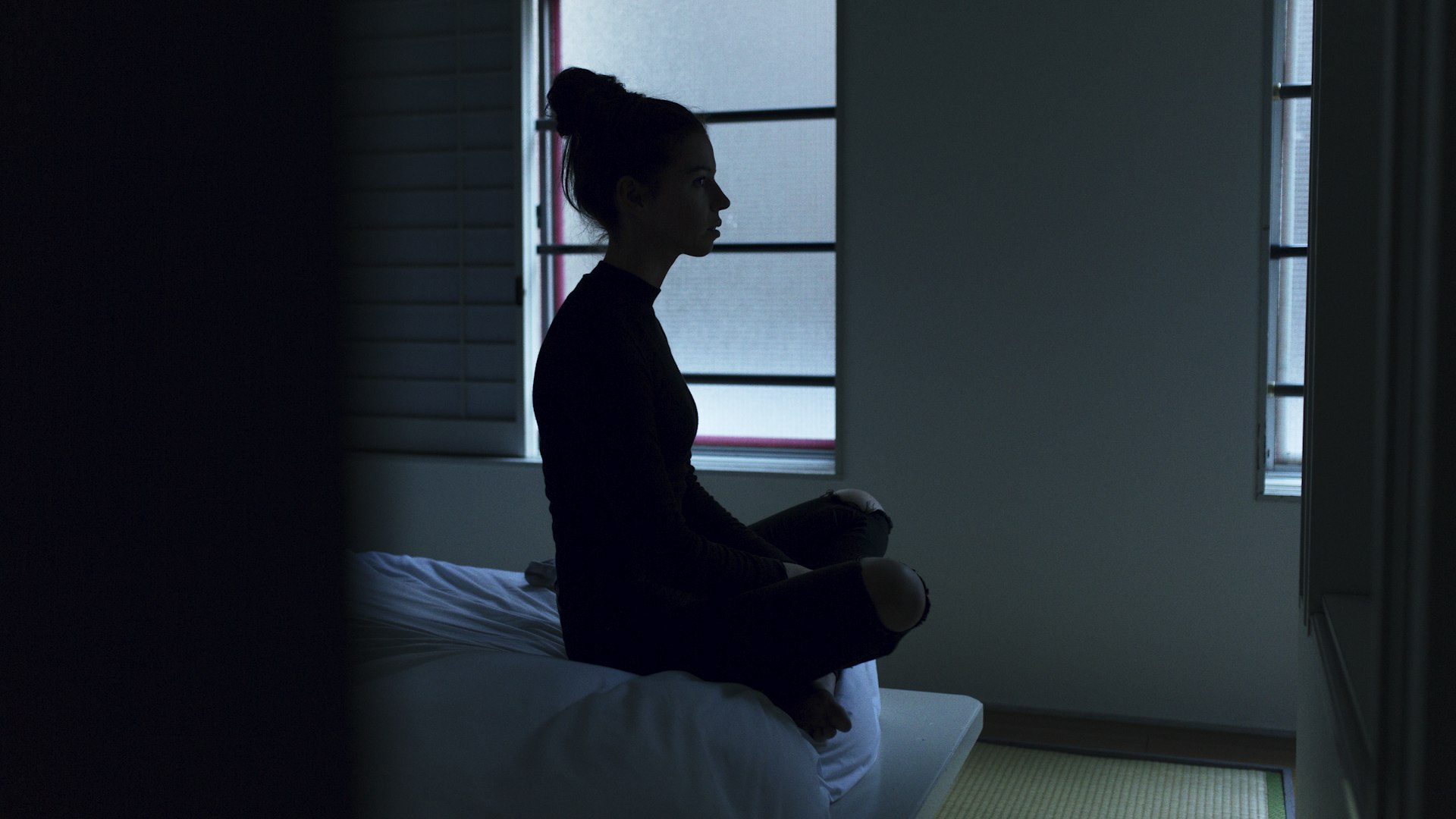 Cultivating Calm Evening Habits to Enhance Sleep Quality and Physical Recovery
