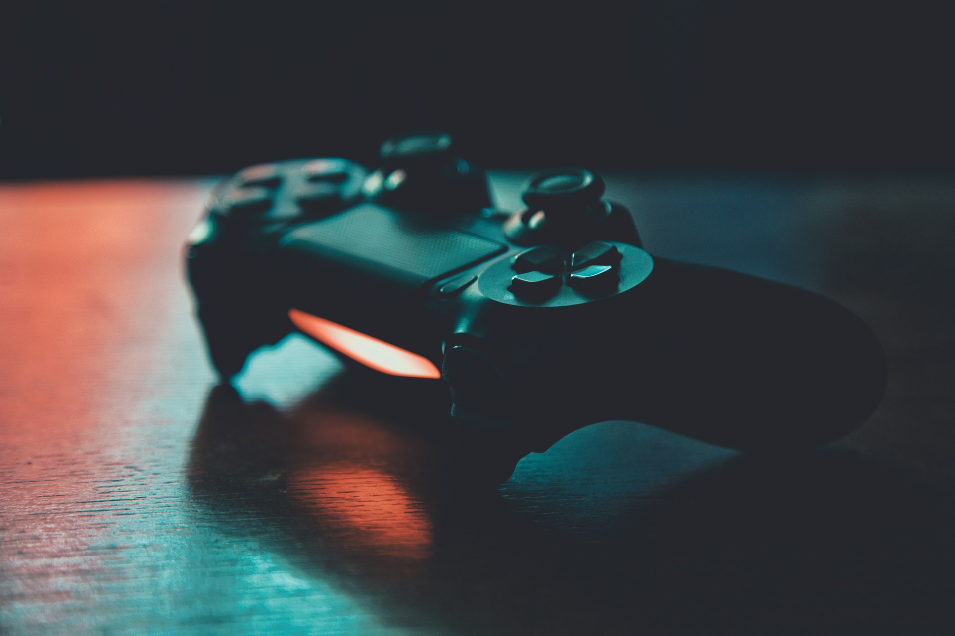 Bridging Playspaces: The Evolution of Connected Gaming Experiences Across Devices