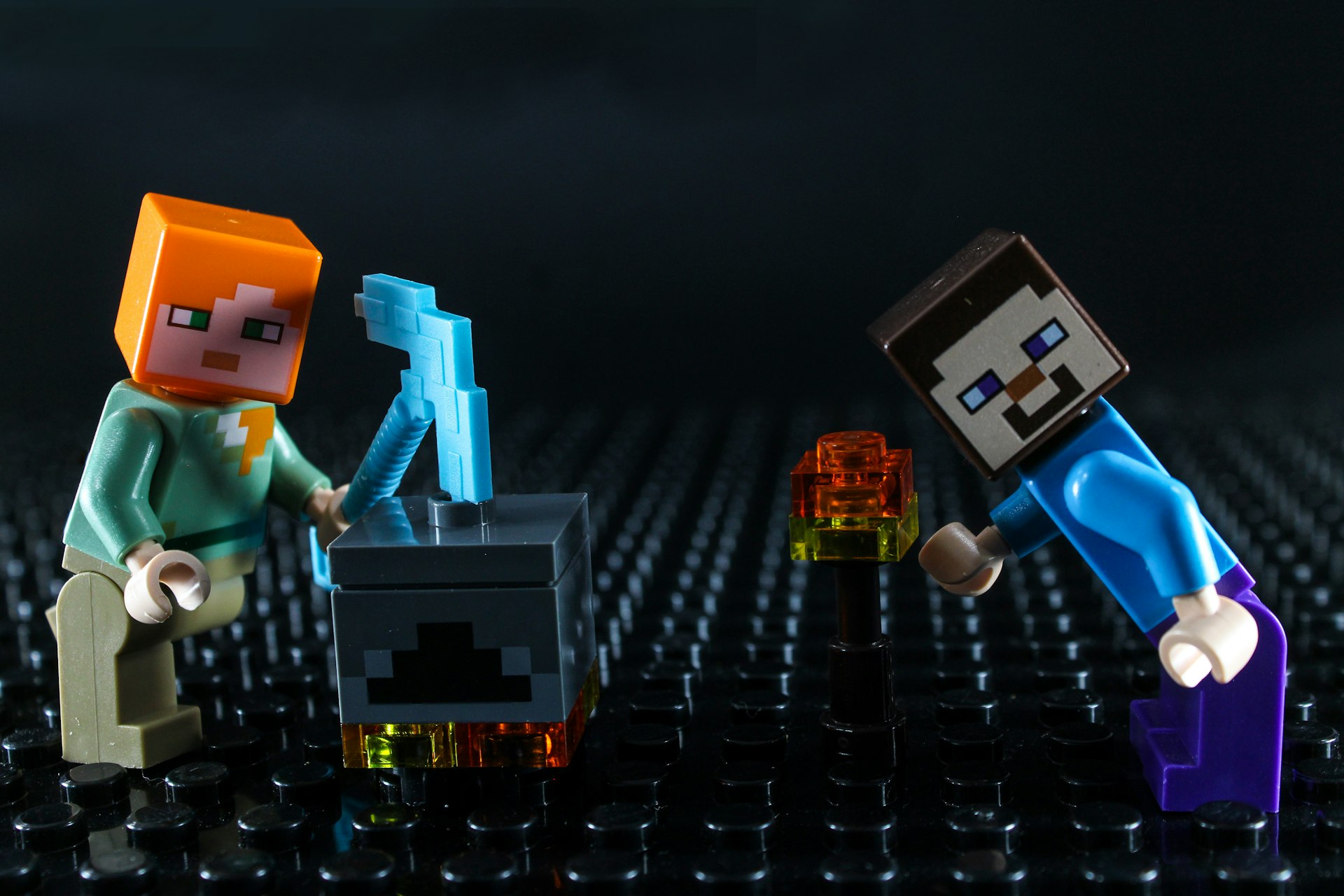 Building Connections: The Heart of Player-Generated Minecraft Experiences